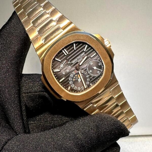 Patek Philippe Nautilus 5712/1R-001  ROSE GOLD SWISS SUPER CLONE WATCH